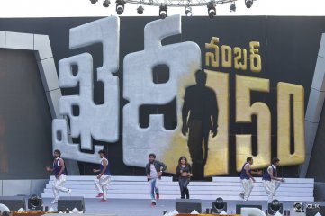 Khaidi No 150 Pre Release Event